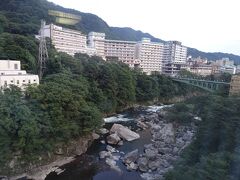 東照宮を見た後は、鬼怒川温泉へ
停まったホテルは、ものぐさの宿花千郷
景色が素敵なホテルです