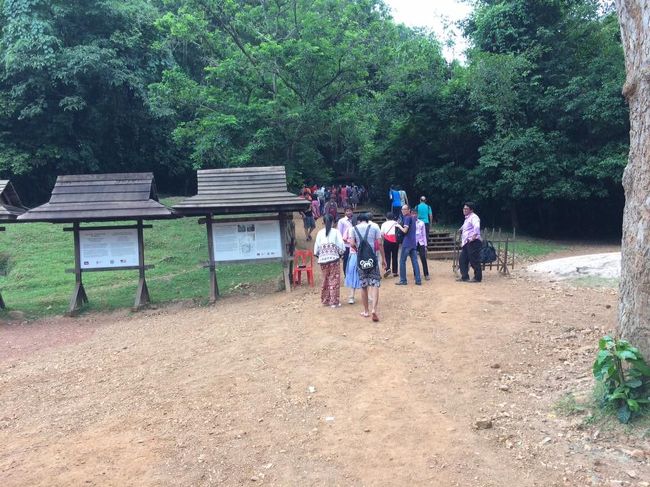 夕日の名所プノン＝バケンへ