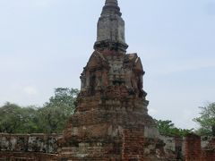 アユタヤ遺跡♪
ベトナムのミーソン遺跡に似ています。
距離的にはカンボジアのアンコールワットの方が近いと思うんだけど…