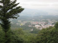 本日の目的は「草津温泉」まで、だからゆっくりと行きます～。

急勾配の県道３３号線をひたすら登って行きます！、軽四にはかなりきついです！。
丁度、展望台があったので一休みです？…、「高根展望台」。