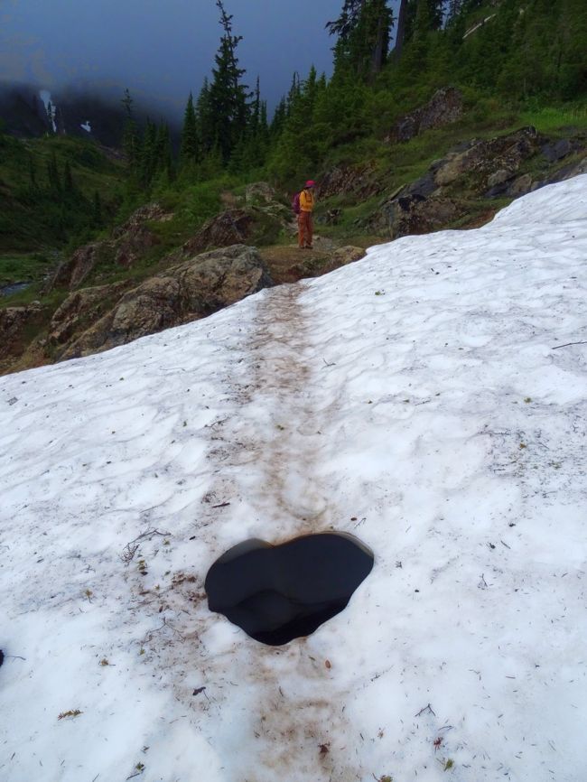 この穴，怖いな．ハート型だけど．．．