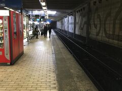 RER B線で、パリ北駅に到着。これが、パリの街で撮った１枚目の写真。

ここからまずは今晩宿泊するホテルに荷物を預けて、パリの街へ繰り出すことにした。