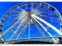 【ケープタウン、ウォーターフロントの様子】

ケープタウン、ウォータフロントのシンボル「大観覧車」