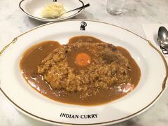 【インデアンカレー】

「ひらまつ」と同じビル、フェスティバルタワーのB1Fのインデアンカレー。
https://www.indiancurry.jp

写真は、ルー大盛り、玉子入り（750円＋200円＋50円＝1,000円、税込）。大阪を代表するカレーの一つでしょう。カレースパゲッティやハヤシライスもあります。
（2017年9月23日撮影）

了