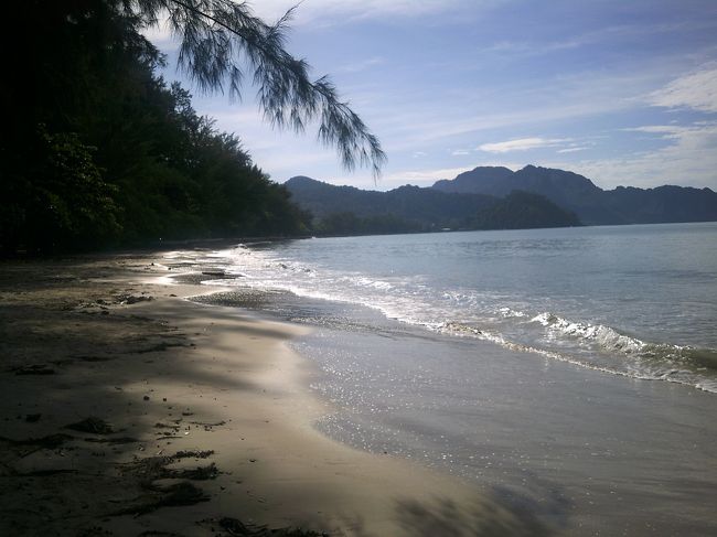 このビーチも非常に美しいですね。