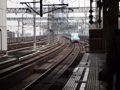 大宮駅発の、はやぶさ11号(10:00発)新函館北斗駅行(13:38到着予定)。
さあ短い日程ですが、函館旅行の出発です、座席は２号車です。