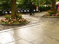 雨が上がってきたので移動。
国立美術館へ向かいます。
アーケシュフース場からトラムで向かうにはいいコースが無いので歩いていきますが20分程度かな?遠いとは思わない距離だよね。

国立美術館は私はあまり興味が無くて行こうかどうか悩んでたんだけど，時間的には余裕があるので行ってみることに。オスロパスで入れちゃうしねぇ＾＾