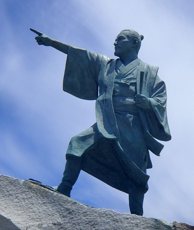 17 7フィンランドの友人と沖縄旅行4 倉敷ダム 残波岬 お菓子御殿読谷本店 万座毛 恩納 読谷 沖縄県 の旅行記 ブログ By Suomitaさん フォートラベル