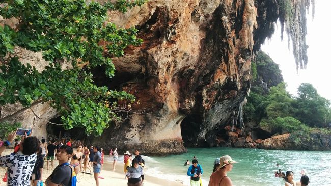 プラナンのビーチに出る。