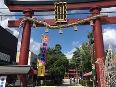 昼食の後は笠間稲荷神社へ向かいました。
笠間稲荷神社は日本三大稲荷の一つだそうです。
「昔、坂本九さんが結婚式を挙げたところです」とガイドさんがおっしゃっていました。