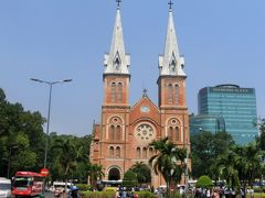 サイゴン大教会です。
明日のツアーで行くので、通りすがりにチラミだけです。