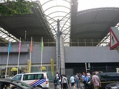 市内中心部に到着しました。
場所はブリュッセル南駅。
とりま観光開始します