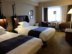今回宿泊したホテル
「ロイヤルパークホテル高松」

コーナーツインの部屋
