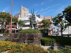 前日22時過ぎに彦根に着いて前泊
彦根駅西口の井伊直政像前からスタートします！