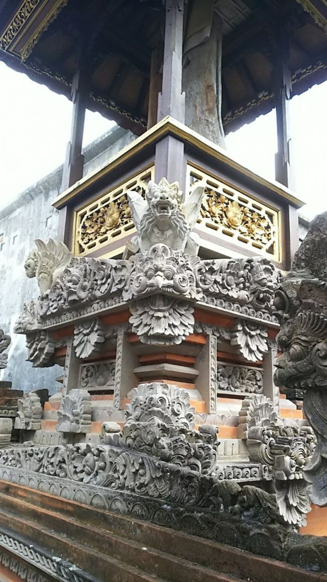 細かい装飾ですね。