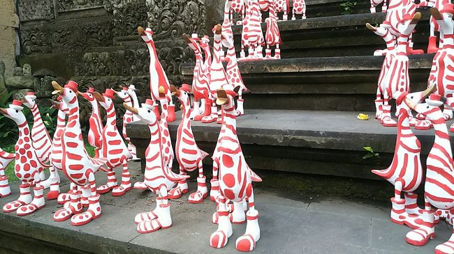 ここは何だろう…と思いつつ写真をパシャパシャ。<br /><br />2日目その２に続きます。