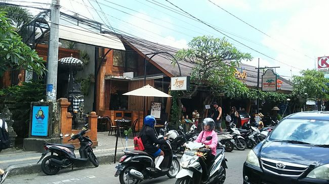 「Arang Sate Bar Ubud」<br />王宮のはす向かいあたり…ここでサテを食べようと思ってたけど結局行くタイミング無かったなぁ。