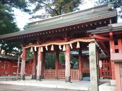 徳川家康を祭った尾崎神社
前田家は外様大名、徳川幕府への忠誠を表すために建立された

いや～今日はむちゃくちゃ歩きました！
携帯の万歩計２５０００歩超え！

このあと、『味道苑』で夕食
タクシーの運ちゃんイチオシのNHK金沢局の横にある能登牛の焼肉やさん
とっても高かったけどたいへん美味しゅうございました


