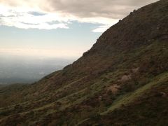 下は天気だったのに、上は曇り～。がちょーん。(古い？）