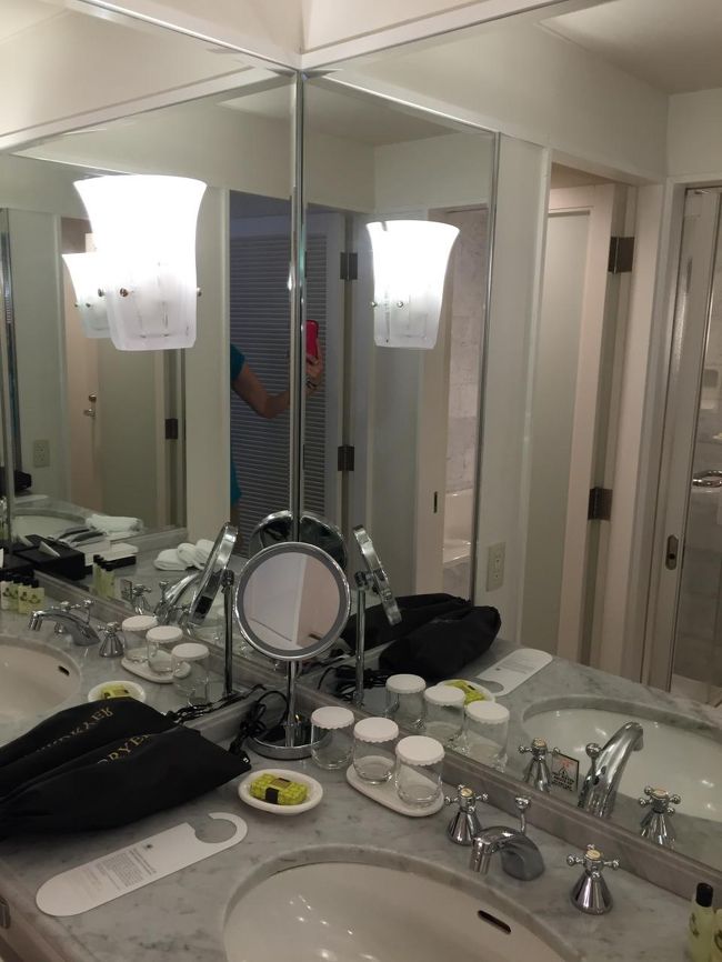 洗面所も三面ガラス　アメニティも写真撮っておけば良かったわ　^_^;