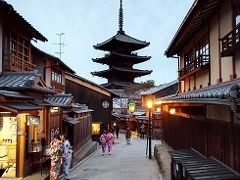 ここでどうしても写真を撮ってみたくてやってきました。
京都！な風景に心躍ります。