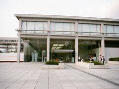 広島原爆平和記念資料館へとやって来ました。