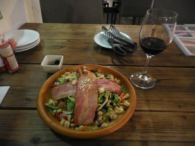 　ベーコンとのコンビネーションサラダをチョイス。