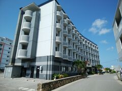 ココだなAPAホテル。
有名だが泊った事はなかったんだ。

昼前到着のためもちろんチェックインは出来ないので、荷物だけ預けて早速お出掛けです。