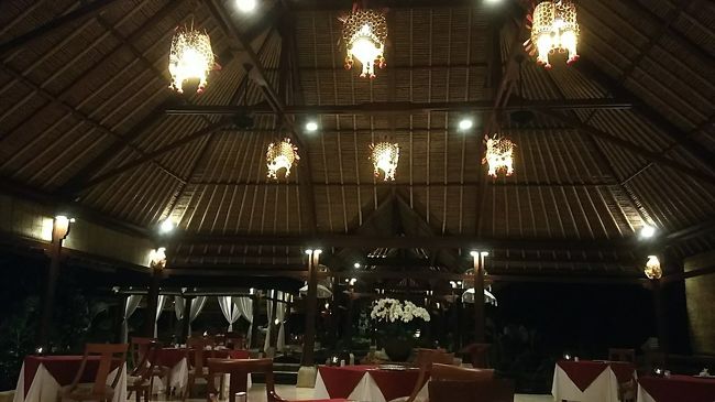 レストランこんな感じ