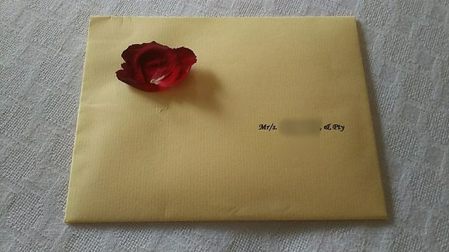 お名前入りのウェルカムレター<br /><br />そういえば・・・用件にかかわらずいつでもなんでもバトラーの番号に電話してくださいと言ってたけど、電話に出ない時があったなー。すぐに用件ごとの番号の方にかけ直したけど・・たぶん出たのはバトラーの人だった(笑)