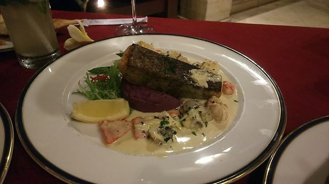 サーモンのソテー<br />ホワイトソースが美味しかったです