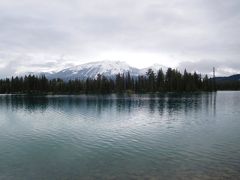 フェアモント・ジャスパー・パーク・ロッジからの風景。ボベール湖。
