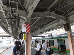 新宿から各駅で上尾へ。
ここで乗り換え。

(9:11)