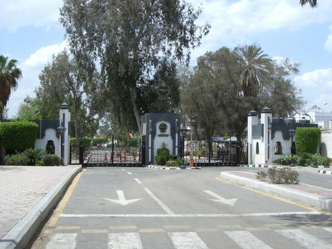 ガイドさんからいろいろ説明を受けましたが、すっかり忘れてしまいました。