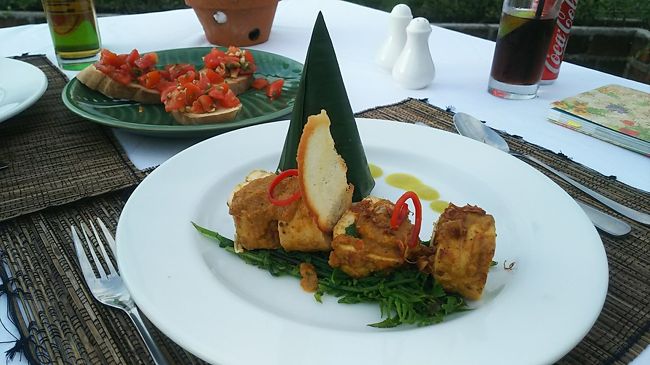 チキンロール<br />お野菜が巻かれています。美味しい。