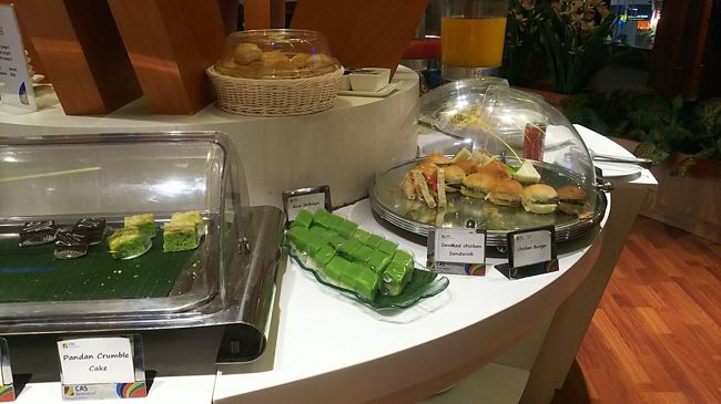 フードはそんなに…うん、まぁ。