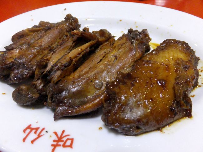 定番の手羽先。<br />これは辛いです。<br />でも美味しいです！