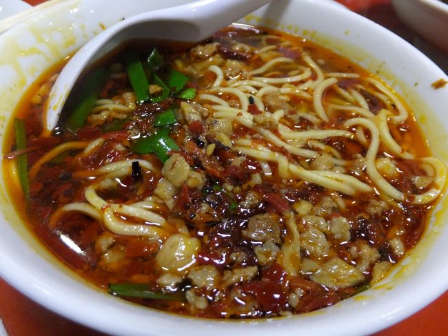 そしてしめは、台湾ラーメン！<br />美味い！辛い！<br /><br />韓国のchoさんは、この日食べた中で、<br />これが一番美味しいと言っていました！<br /><br />(14:50)