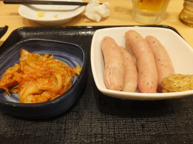 キムチとウインナーも追加。<br /><br />名古屋の初日は、これにて終了。<br />結構、限界まで呑んで、食べました！<br /><br />そして限界まで歩きました。＝24,828歩！！！<br />なんと2万歩越え！<br /><br />(22:38)