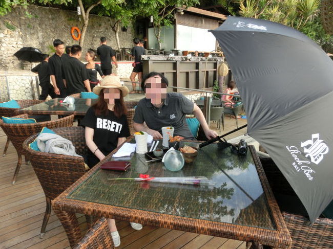 到着した際には日差しがきつくて傘を借りました。