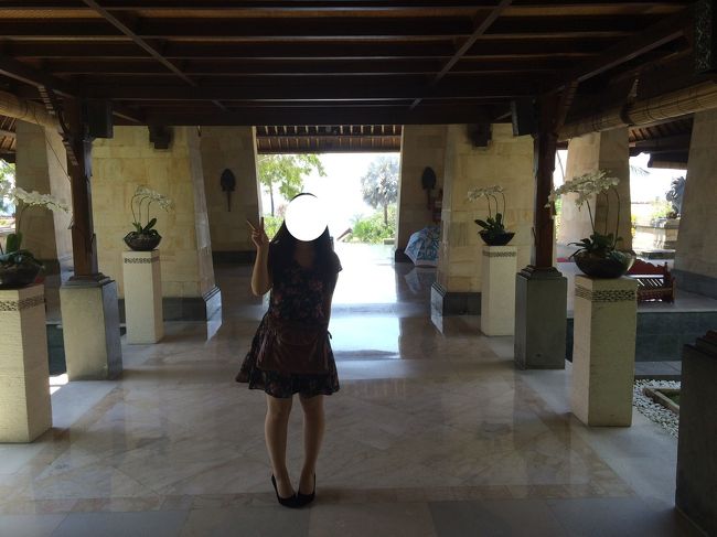 昼間なのに人が少ない、、<br />皆んなどこ行ってるのかな？<br />どこも吹き抜けになっていて気持ちいい～