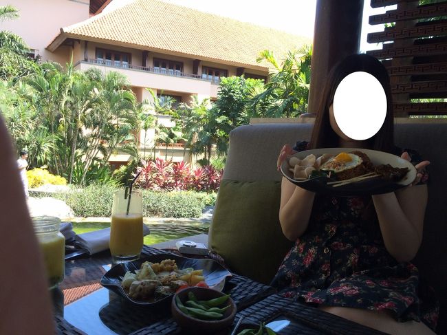 付き出しは枝豆。<br />景色は客室の建物も見えます。<br />雰囲気最高ですね<br />値段はホテル価格でしたが、美味しかったし席もいいし、接客も良かったです！