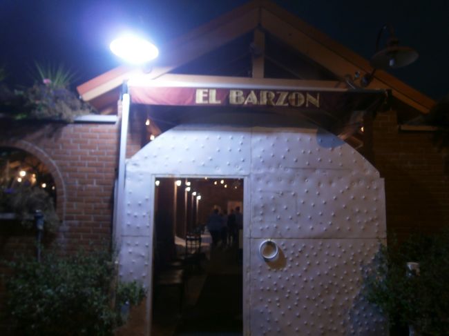 メヒコ＝イタリア―ノレストラン、<br />九人居て、全て、選んだのは<br />イタリア料理<br /><br />4Travelでは口コミ対象外の店なので、TripAdvisorを参照<br /><br />https://www.tripadvisor.com/Restaurant_Review-g42139-d1636526-Reviews-El_Barzon-Detroit_Michigan.html