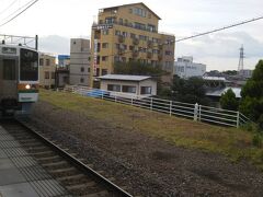 乗り鉄☆たびきっぷはJR東海の切符なので今回は御殿場線の松田駅から出発です。

6両編成(211系+313系)の静岡行きだったのですが、静岡まで行くのは前寄りの3両(211系)だけで、後ろの3両は沼津止まりであることを車内放送で知り車両を移動しました(^_^;)

トイレは後ろの3両にしか付いておらず、古くてトイレもない211系のみを静岡まで走らせる車両運用には疑問が残ります。