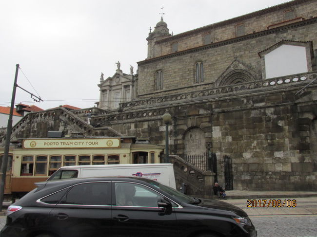 教会のすぐ下はドウロ川の河岸になっている。