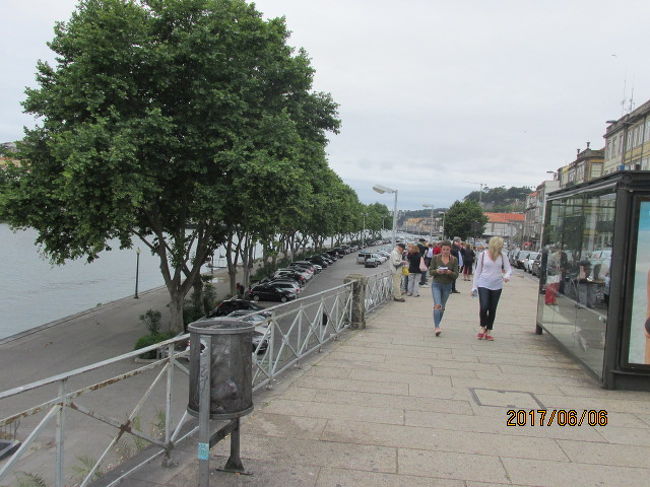 遊歩道も幅広く取ってある。