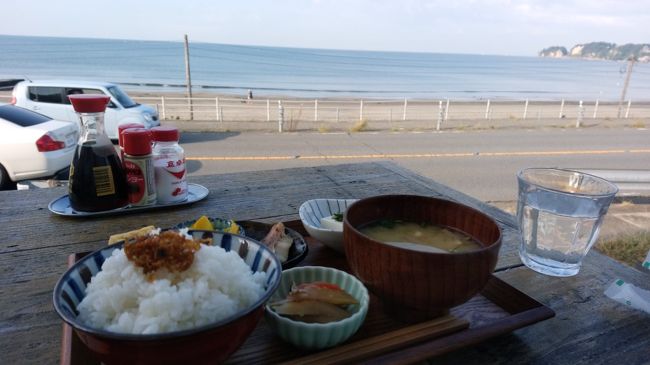 なんてったって海の目の前でご飯が食べられるんですよー(≧∇≦*)<br /><br />海まで2分の宿☆