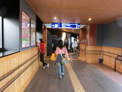 下今市駅へ到着。

乗車時間自体は35分程ですが、駅へ到着してからも、いろいろ楽しめます。