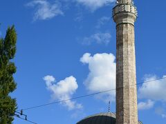 バシチャルシヤ広場お向かいのモスク。