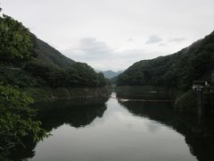 ダム天端よりダム湖方面を望む

薗原ダムによって作られたダム湖は「薗原湖」といいます